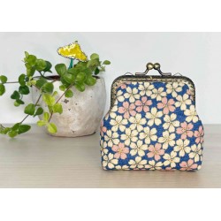 Porte-monnaie avec fermoir rectangulaire